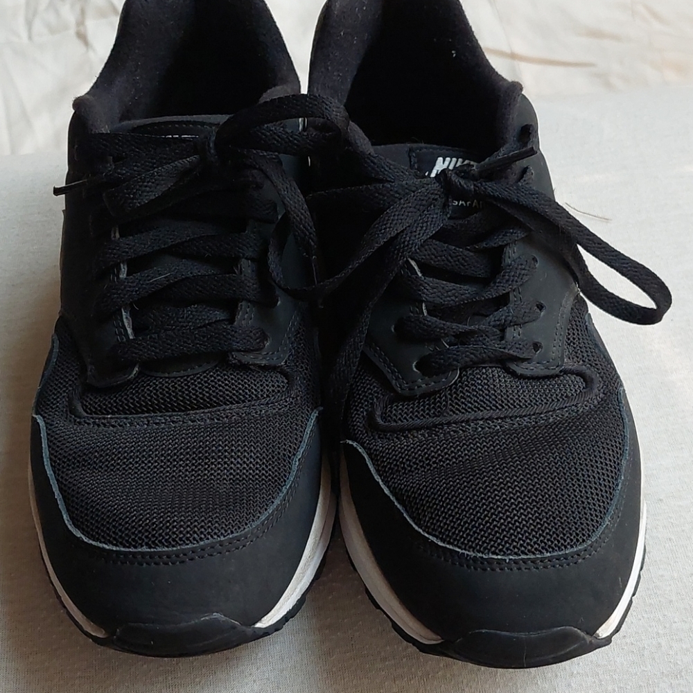 Nike black and white and Grey size 9 1/2